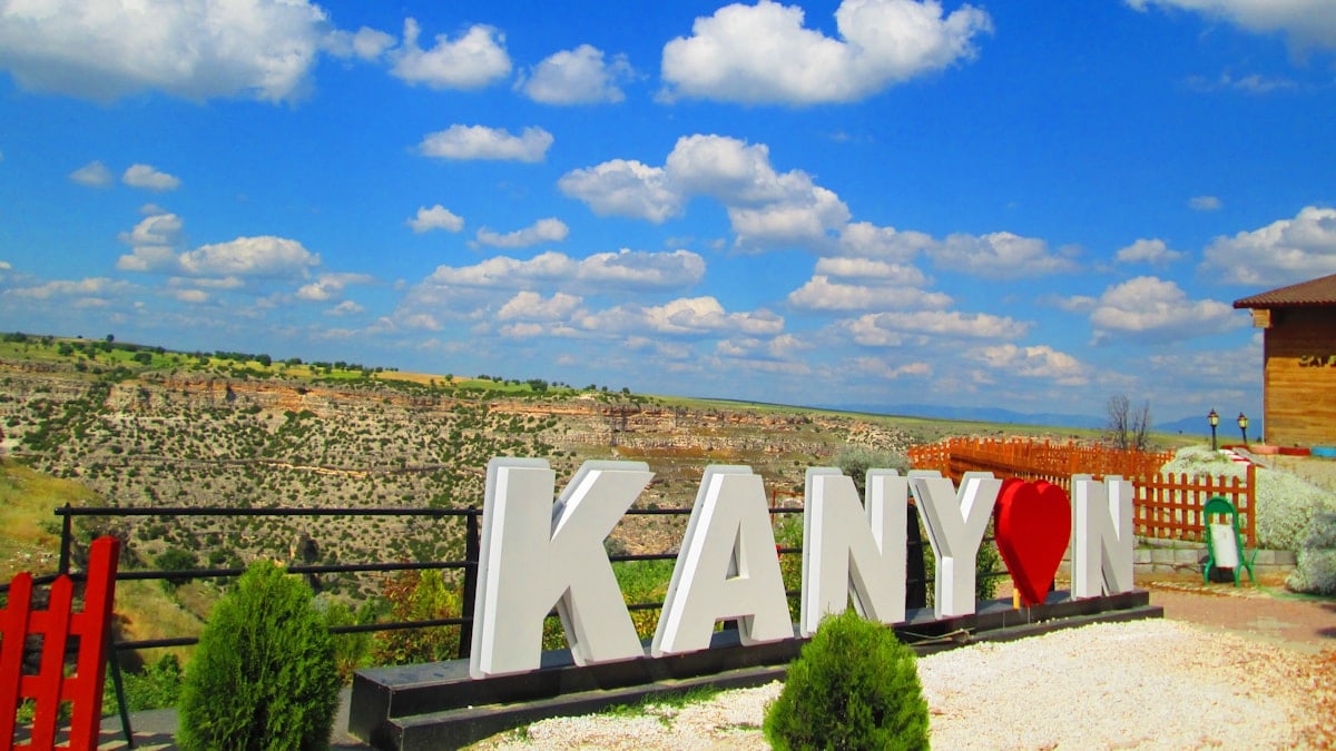 Kanyon signage